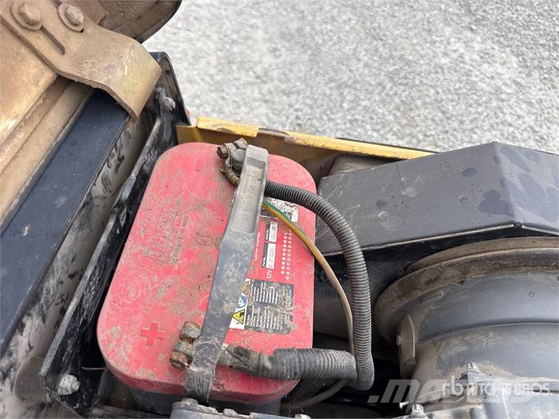 Dynapac CC142F Double Drum Roller Dvojni valjarji