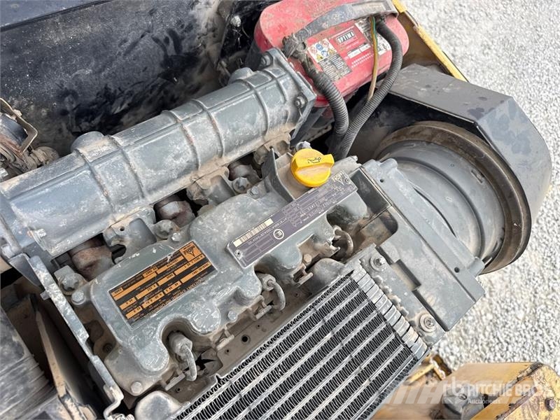 Dynapac CC142F Double Drum Roller Dvojni valjarji