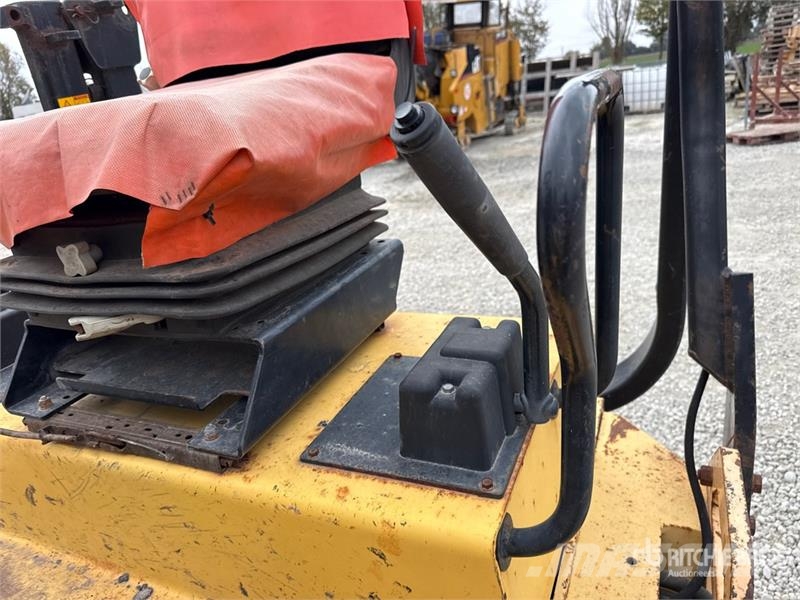 Dynapac CC142F Double Drum Roller Dvojni valjarji