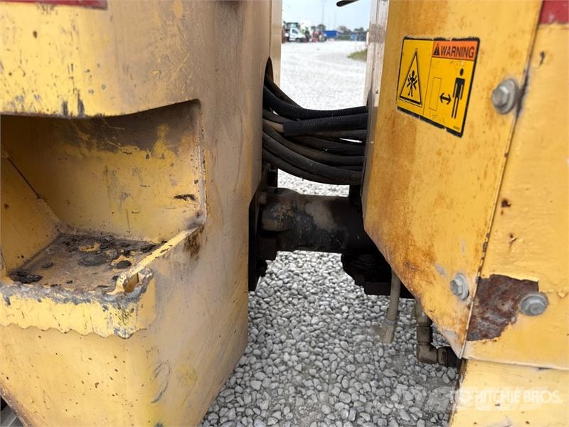 Dynapac CC142F Double Drum Roller Dvojni valjarji