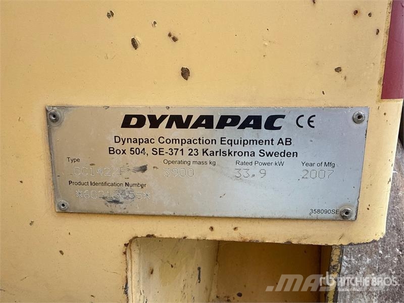 Dynapac CC142F Double Drum Roller Dvojni valjarji