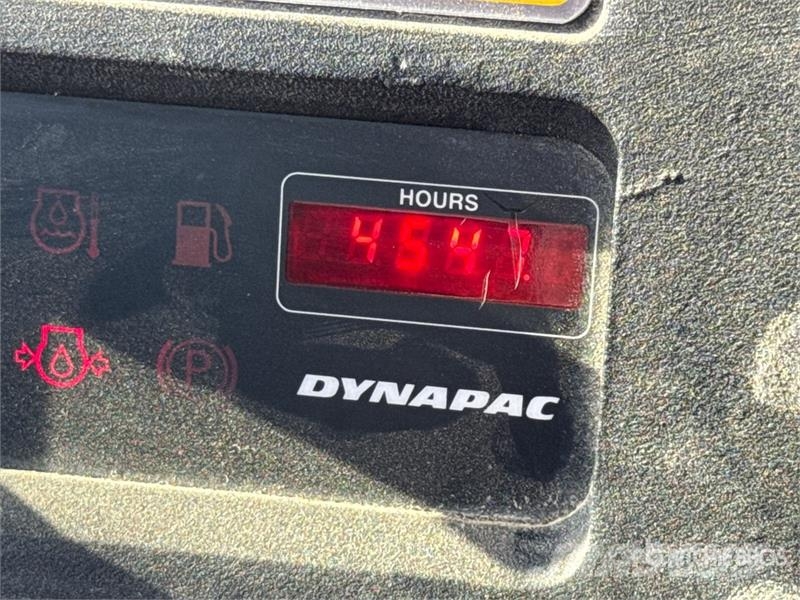 Dynapac CC422C Compacteur Vibrant Monocylindre Combination Rouleaux monocylindre