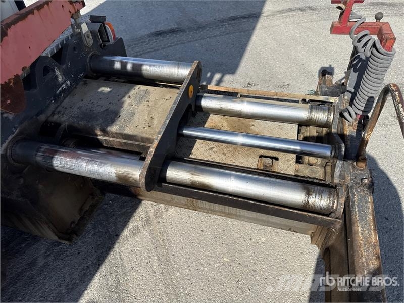 Dynapac F121-4W Asphalt Paver Pavimentadoras de asfalto