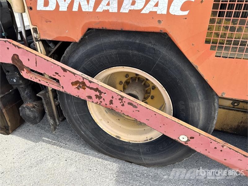 Dynapac F121-4W Asphalt Paver Pavimentadoras de asfalto