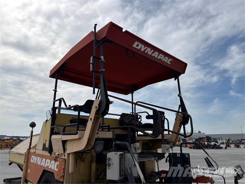 Dynapac F121-4W Asphalt Paver Pavimentadoras de asfalto