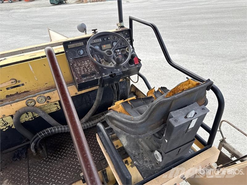 Dynapac F121-4W Asphalt Paver Pavimentadoras de asfalto