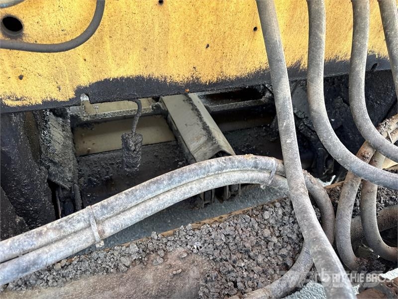 Dynapac F121-4W Asphalt Paver Pavimentadoras de asfalto