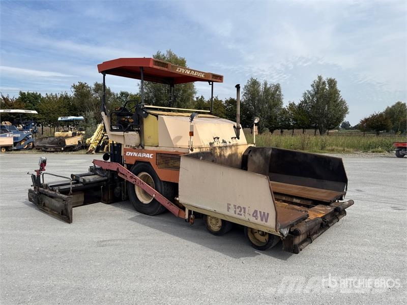Dynapac F121-4W Asphalt Paver Pavimentadoras de asfalto