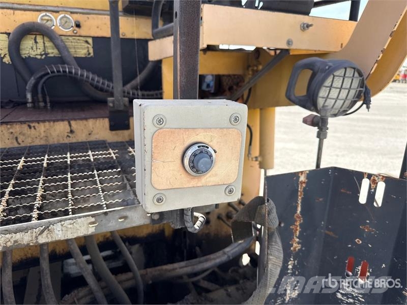 Dynapac F121-4W Asphalt Paver Pavimentadoras de asfalto
