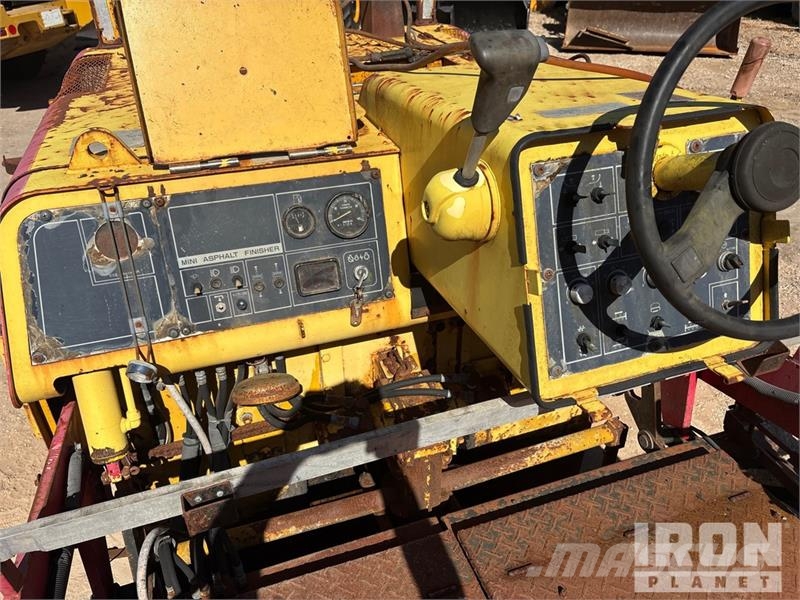 Dynapac F2C Track Asphalt Paver معدات السفلتة