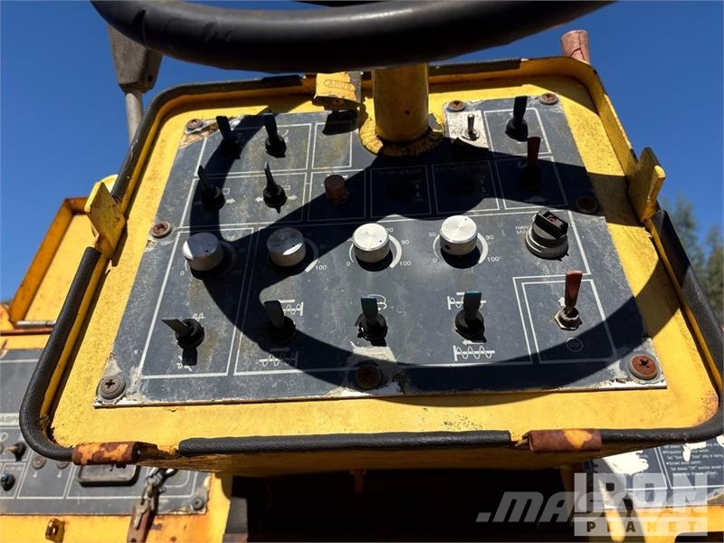 Dynapac F2C Track Asphalt Paver معدات السفلتة