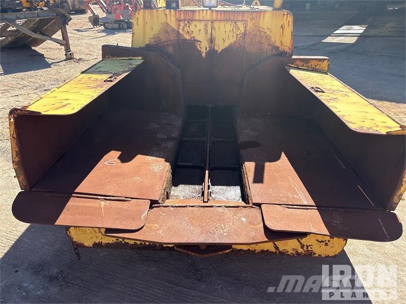 Dynapac F2C Track Asphalt Paver معدات السفلتة