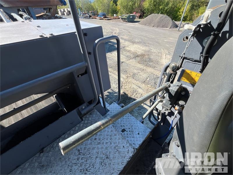 Dynapac MF2500CM Tracked Asphalt Transfer Machine Gradbeništvo - drugo