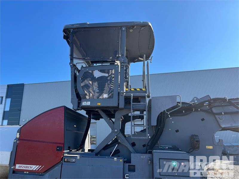 Dynapac MF2500CM Tracked Asphalt Transfer Machine Gradbeništvo - drugo