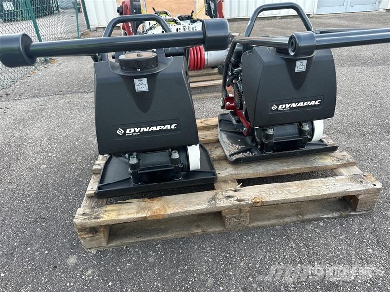 Dynapac of (2) Dynapac DFP7AX Vibratory Plate Compactor (U دكاكات أفقية