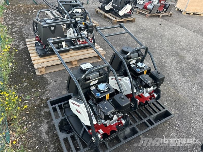 Dynapac of (2) Dynapac DFP7AX Vibratory Plate Compactor (U دكاكات أفقية