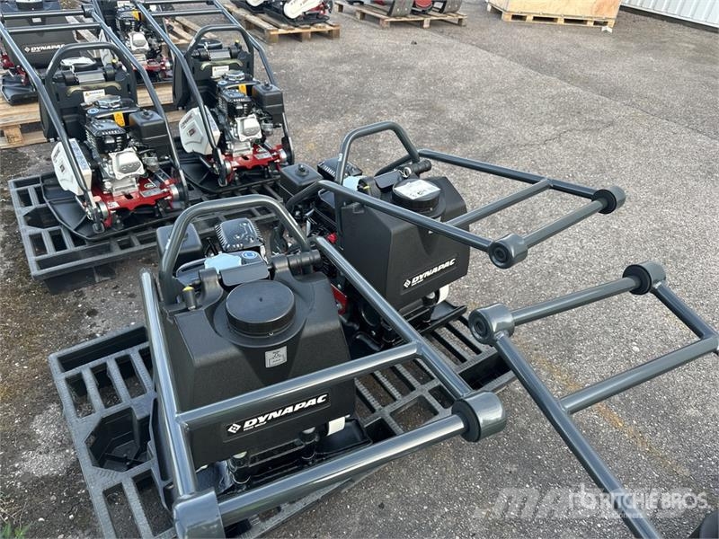 Dynapac of (2) Dynapac DFP7AX Vibratory Plate Compactor (U دكاكات أفقية
