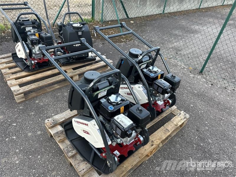 Dynapac of (2) Dynapac DFP7AX Vibratory Plate Compactor (U دكاكات أفقية