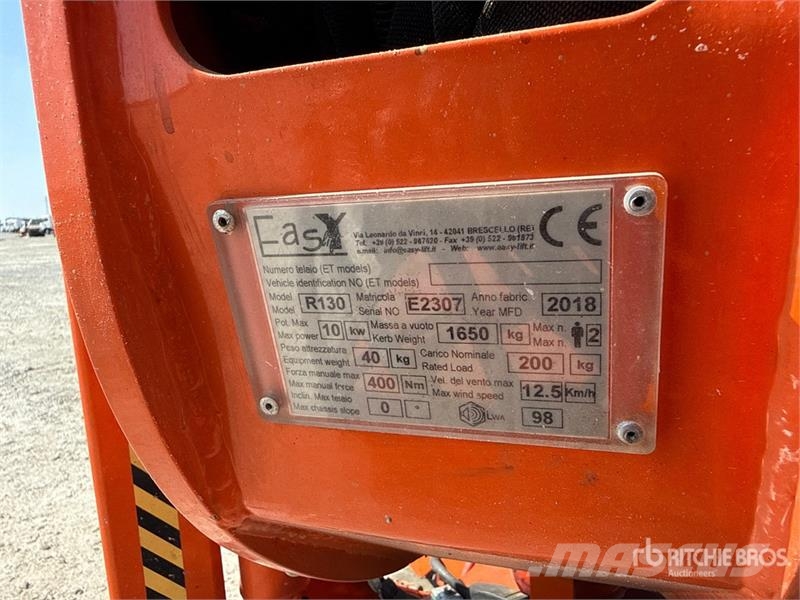 EasyLift R130 Crawler Articulating Boom Lift (Ino Kuukulkijat