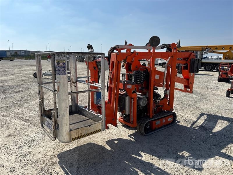 EasyLift R130 Crawler Articulating Boom Lift (Ino Kuukulkijat