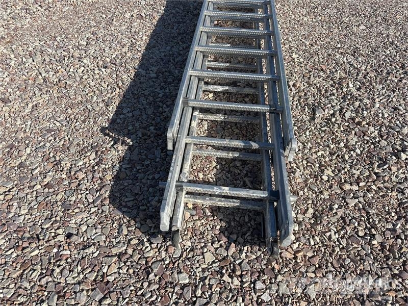  Echelle Ladder سلالم ومنصات