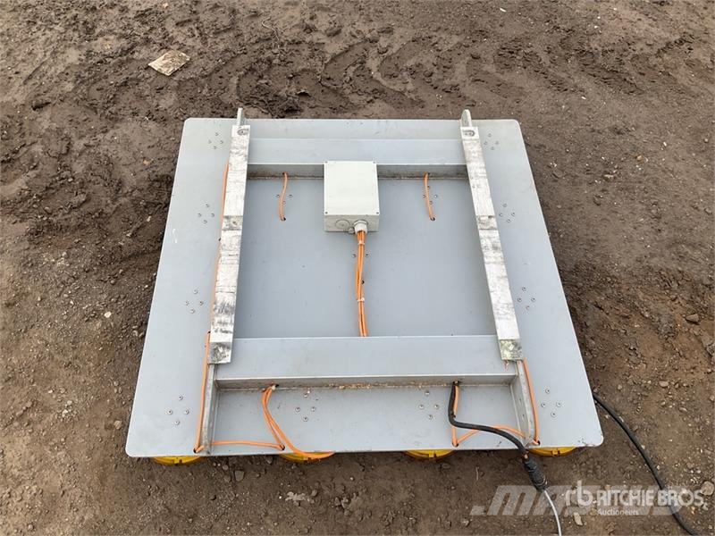  Electric Flashing Light Board معدات النقل - غير ذلك