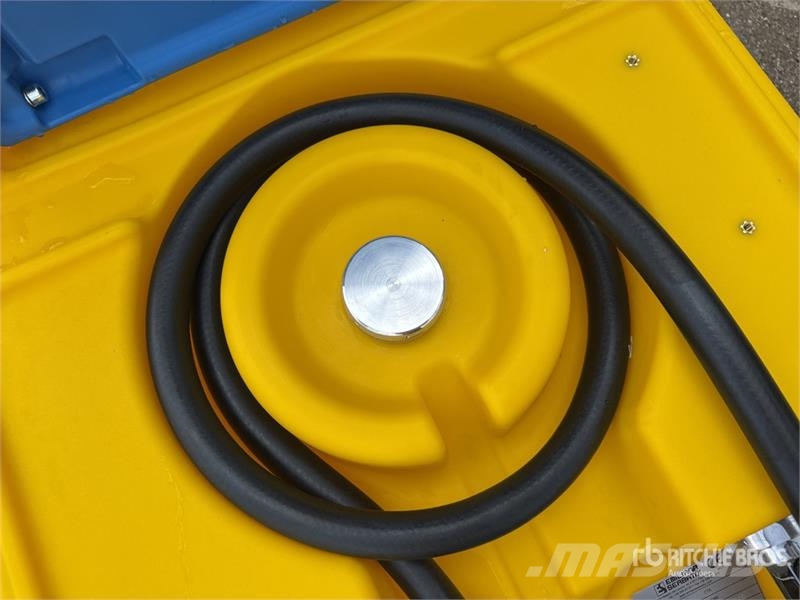 Emiliana Serbatoi Carrytank 220CM Reservoir A Carburant (Non Utilise Баки для топлива и присадок