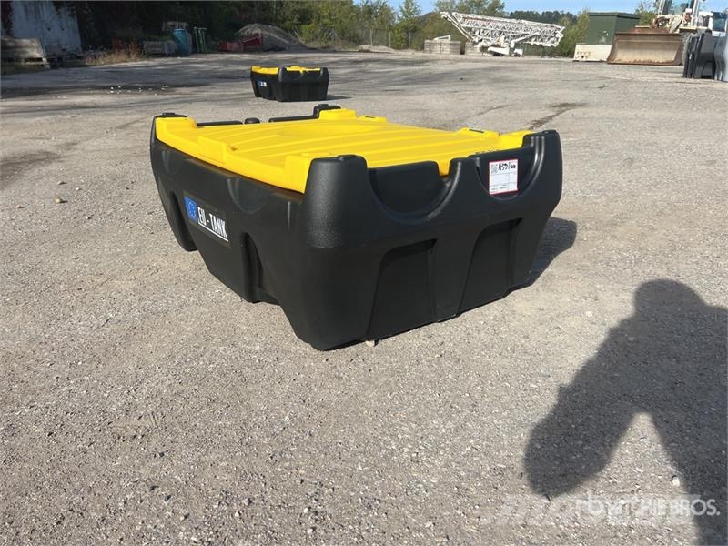 Emiliana Serbatoi Carrytank 220CM 220 L Poly Portable Diesel Transfe Fuel and additive tanks