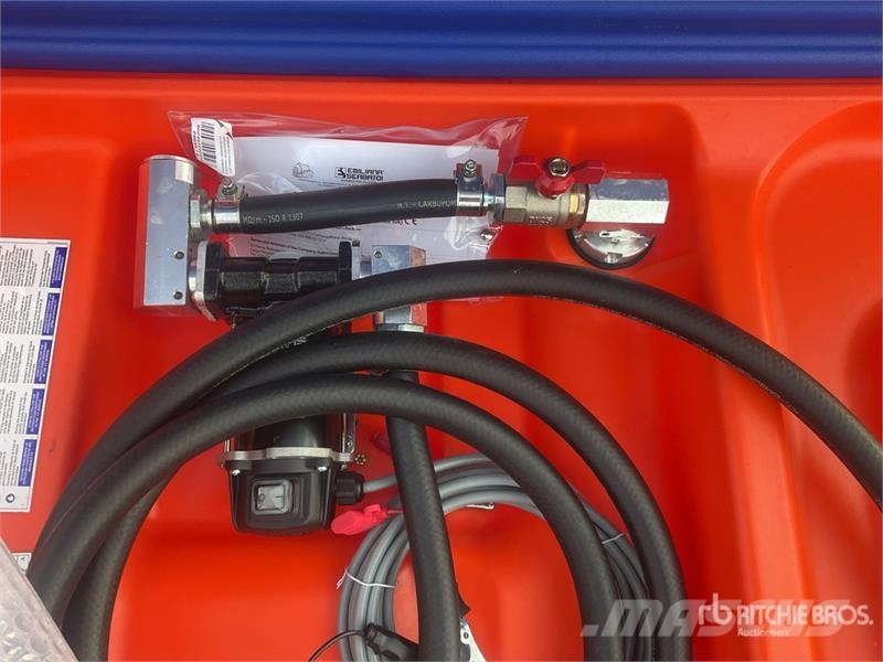 Emiliana Serbatoi Carrytank 220PK 220 L Portable Poly Diesel 220 L P صهاريج الوقود والصهاريج الإضافية