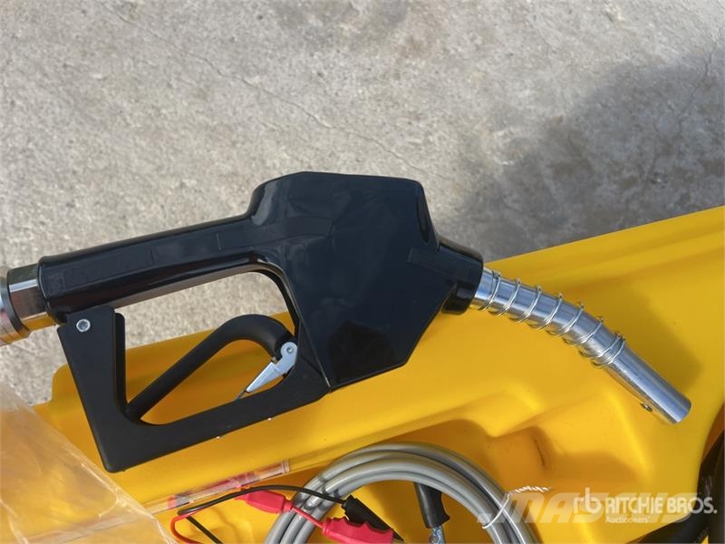 Emiliana Serbatoi CARRYTANK 220CM 220 L Poly Portable Diesel Transfe Паливні та присадочні баки