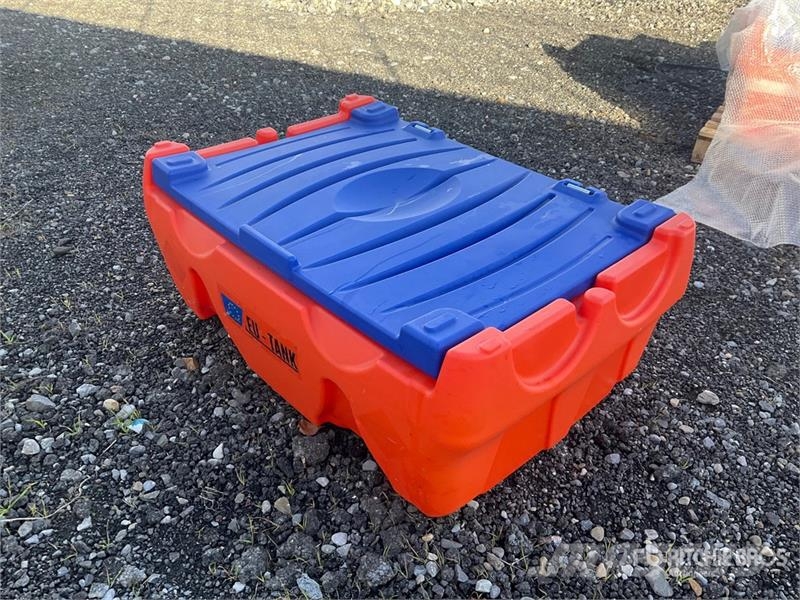 Emiliana Serbatoi Carrytank 220 Резервоари за гориво и добавки
