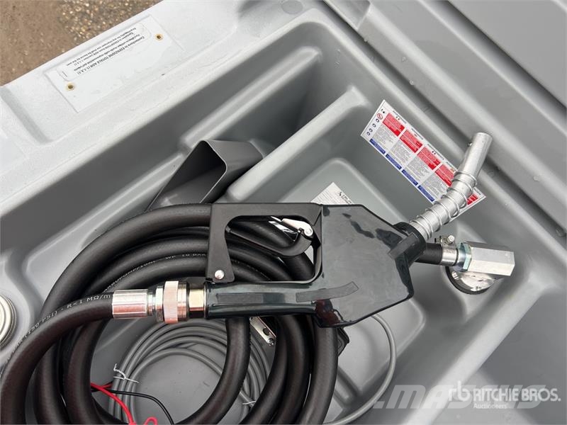 Emiliana Serbatoi Carrytank 400CM 440 L Poly Portable Diesel Transfe Bränsle och tillsatstankar