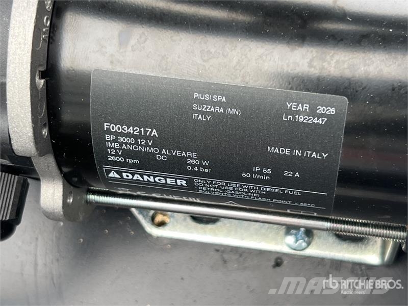 Emiliana Serbatoi Carrytank 400CM 440 L Poly Portable Diesel Transfe Bränsle och tillsatstankar