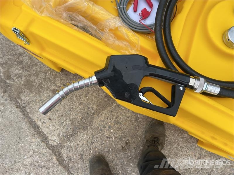 Emiliana Serbatoi CARRYTANK 330CM 330 L Poly Portable Diesel Transfe Паливні та присадочні баки