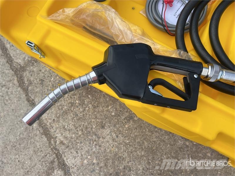 Emiliana Serbatoi CARRYTANG 330CM 330 L Poly Portable Diesel Transfe Паливні та присадочні баки
