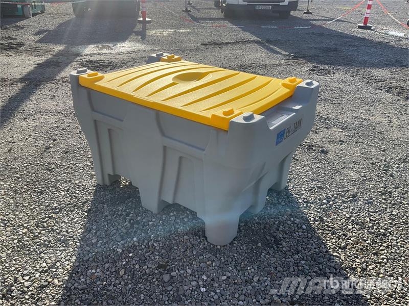 Emiliana Serbatoi Carrytank330 330 L Portable Poly Diesel 330 L Poly Kraftstoff- und Zusatzstoffbehälter