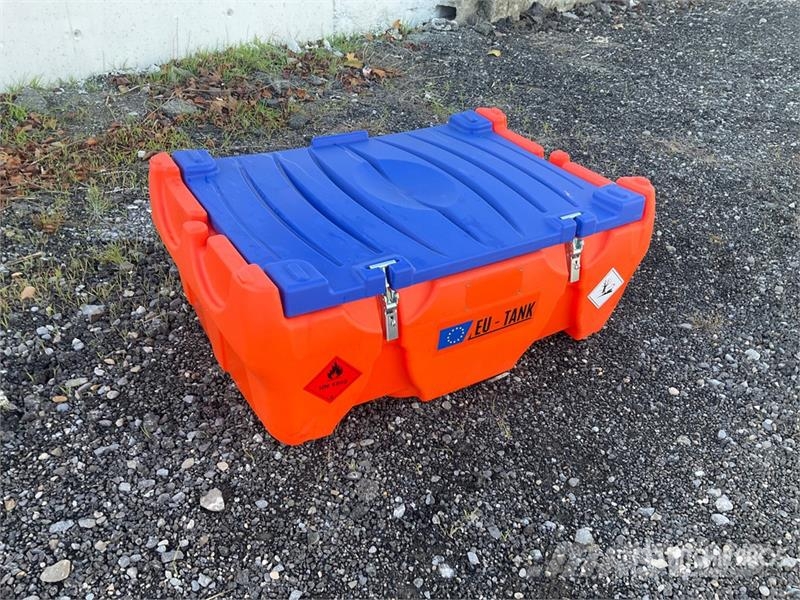 Emiliana Serbatoi Carrytank 220 Резервоари за гориво и добавки
