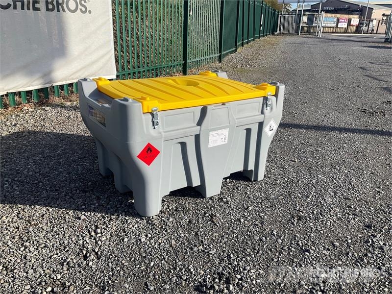Emiliana Serbatoi Carrytank330 330 L Portable Poly Diesel 330 L Poly Kraftstoff- und Zusatzstoffbehälter