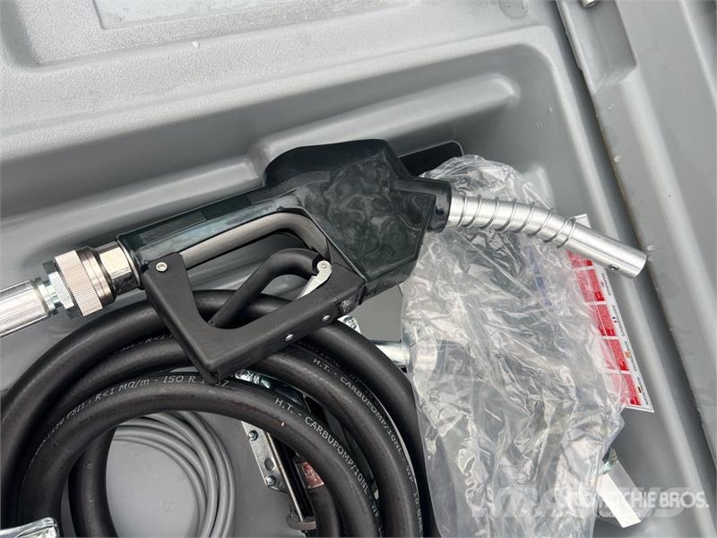 Emiliana Serbatoi Carrytank 400CM 440 L Poly Portable Diesel Transfe Bränsle och tillsatstankar