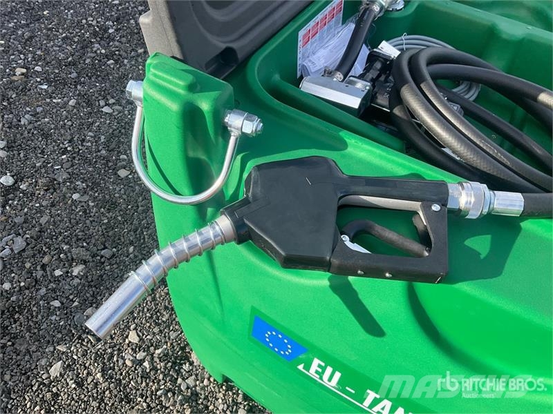 Emiliana Serbatoi CTK 600 600 L Portable Poly Diesel Fuel Tank (Unus Üzemanyag- és adaléktartályok