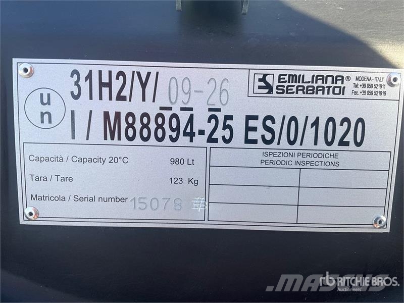 Emiliana Serbatoi CTK900 900 L Portable Poly Diesel Fuel Tank (Unuse Fuel and additive tanks