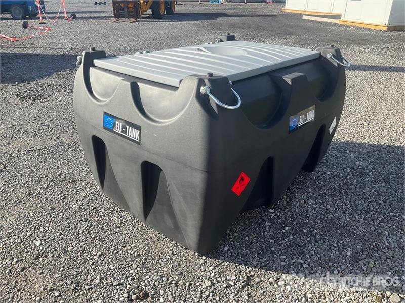Emiliana Serbatoi CTK900 900 L Portable Poly Diesel Fuel Tank (Unuse Fuel and additive tanks