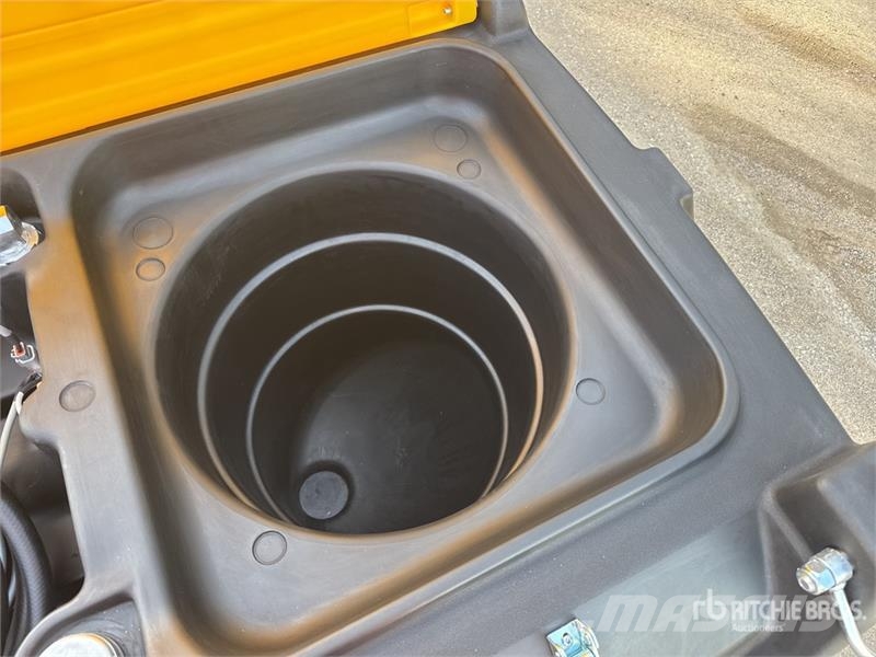 Emiliana Serbatoi CTK900CM 900 L Fuel Tank (Unused) صهاريج الوقود والصهاريج الإضافية