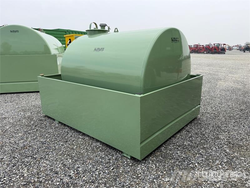 Emiliana Serbatoi EU-TANK 3000 3000 L Steel Storage and Dispensing T Yakıt ve katkı maddesi tankları