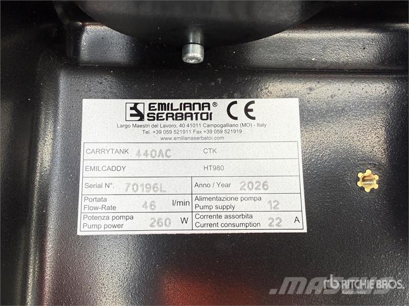 Emiliana Serbatoi EU-TANK 440 440 L Poly Portable Diesel Transfer an Yakıt ve katkı maddesi tankları