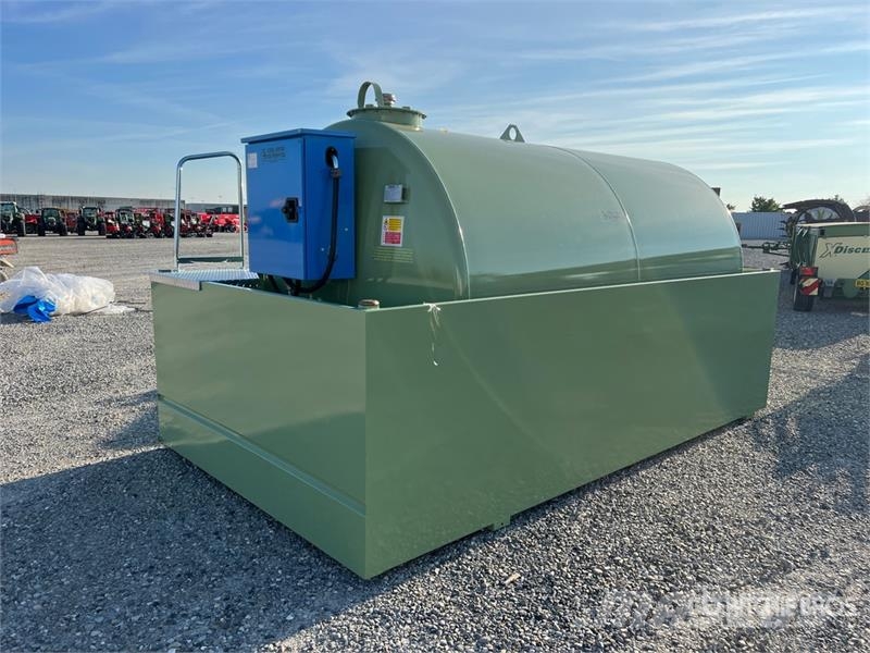 Emiliana Serbatoi EU-TANK 9000 9000 L Steel Storage and Dispensing T Depósitos de combustible y aditivos