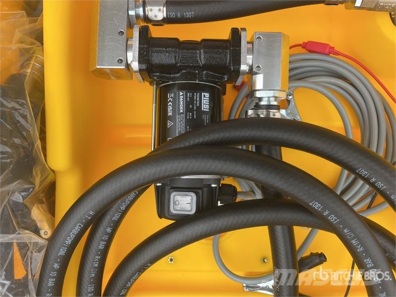 Emiliana Serbatoi EU-TANK 330 330 L Plastic Diesel 330 L Poly Portab Serbatoi per carburante e additivi