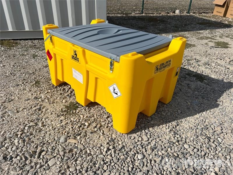 Emiliana Serbatoi EU-TANK 330 330 L Poly Portable Diesel Transfer an Kraftstoff- und Zusatzstoffbehälter