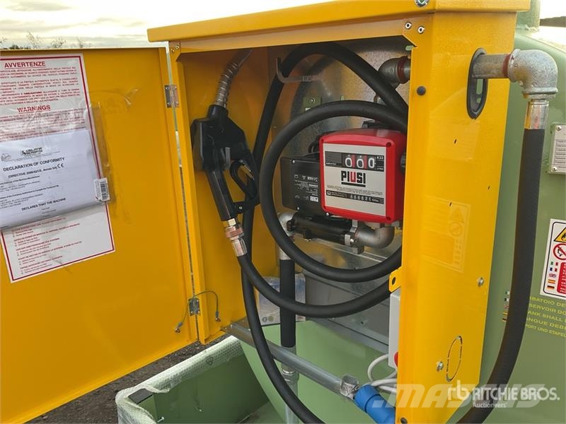 Emiliana Serbatoi EU-TANK 3000 Skid Mounted Steel 3000 L Steel Stora Паливні та присадочні баки