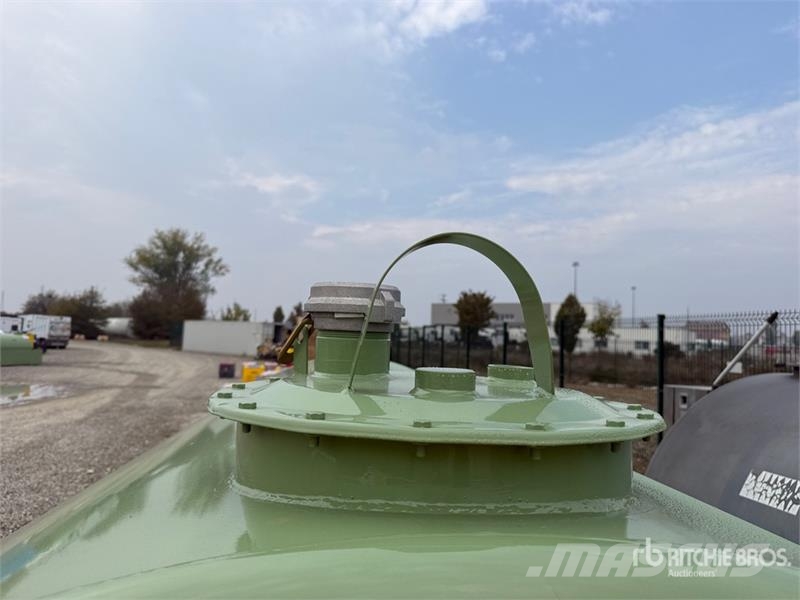 Emiliana Serbatoi EU-TANK 9000 9000 L Steel Storage and Dispensing T Kraftstoff- und Zusatzstoffbehälter